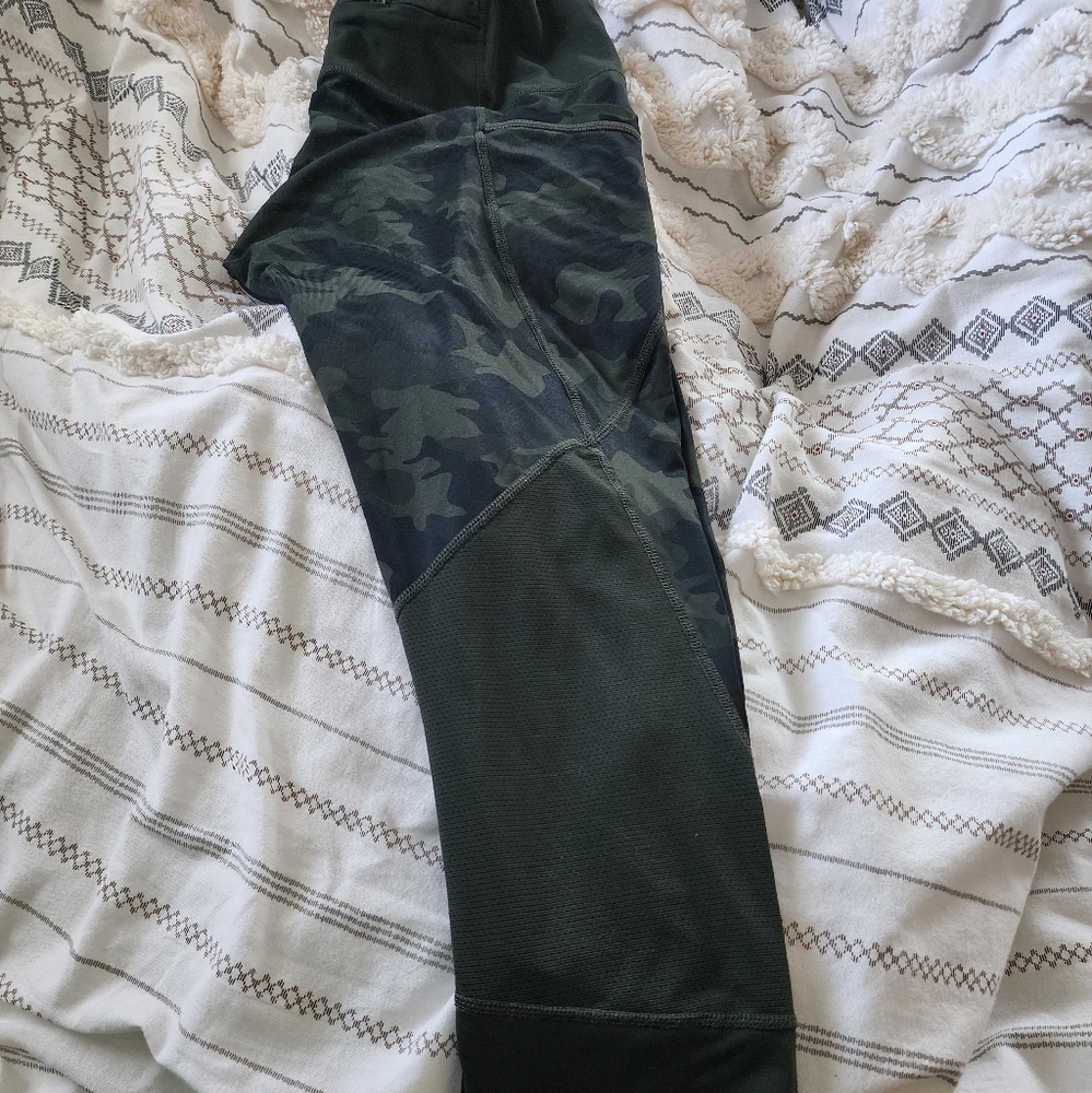 Camo leggings